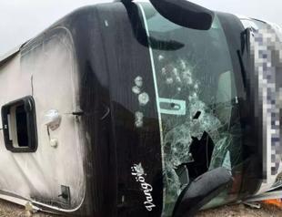 7 dead as passenger bus overturns in Sivas
