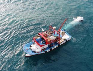 Luxury yacht sinks off southern province