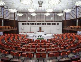 Parliament extends mandate for troops in Iraq, Syria