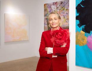 Sharon Stone says she is grateful for painting
