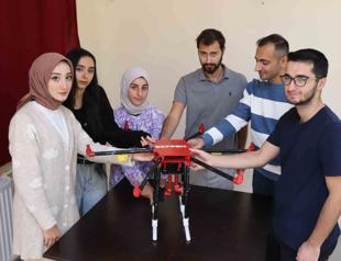 Quake survivors develop rescue drone