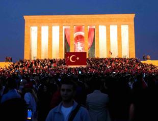 Anıtkabir sees new visitor record on Republic Day