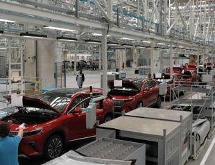 ‘Türkiye aims to become major player in EV, battery production’