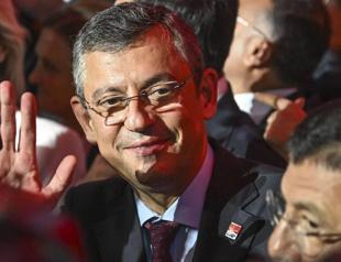 New opposition leader Özel crafts leadership team