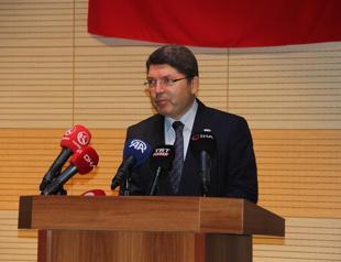 Minister sets year-end deadline for judicial reform document