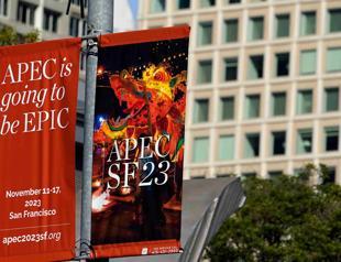 US, China seek to cool tensions at APEC summit