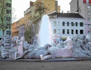 Vienna fountain decried for ugliness, costs