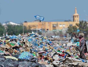 Nations gather in Nairobi to negotiate plastics treaty