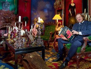 Top French art expert faces fake furniture trial