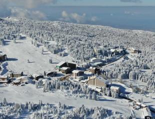 Winter tourism spots embrace first snowfall of season