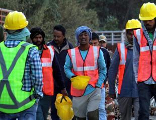 40 workers are trapped in Indian tunnel for 7th day as rescuers wait for new drill