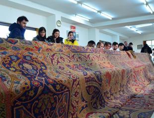 Carpet gifted to the Netherlands to be restored in Türkiye