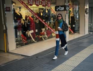 Annual inflation rises to near 62 percent