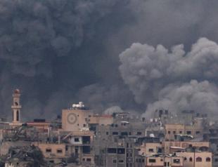 Israel strikes Gazas biggest cities