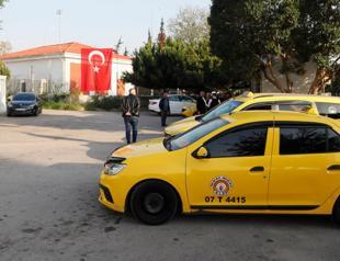 Short-distance taxi fares spark new debate