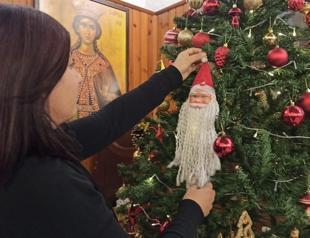 Christmas preparations begin in quake-damaged church