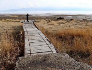 Images from Lake Van reveal severe drought