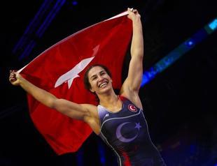 Buse Tosun Çavuşoğlu named 2023’s best emerging female wrestler