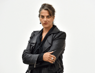 Artist Emin recovering in Thailand after intestine nearly exploded