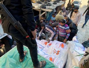 New Gaza truce efforts as aid system nears collapse