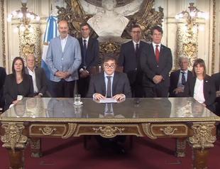 Argentinas Milei orders major deregulation of economy