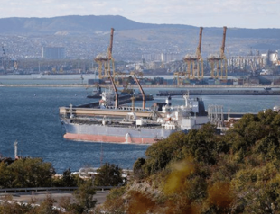 Russia tax revenue from oil exports down on price cap: US