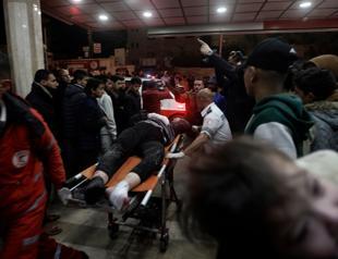 Israeli strikes continue in Gaza as UN Security Council demands urgent aid