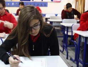 First joint exams held for 6th, 9th graders across Türkiye