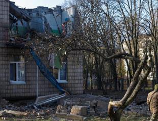 Russian strikes hit Ukrainian cities Kharkiv and Lviv: mayors