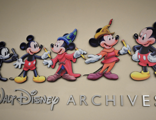 Legal battles loom as first Mickey Mouse copyright ends