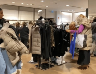 Over 440 shopping malls own $10 billion in debt