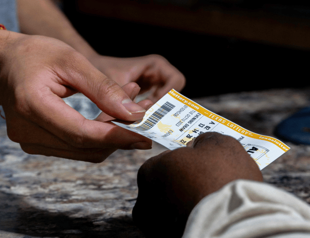 $842 million Powerball ticket sold in Michigan