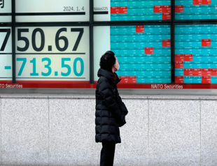 Fed minutes dent early rate cut hopes