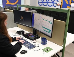 Cyberstalking affects 46 percent of women in Türkiye