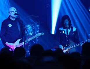 Smashing Pumpkins calling all guitar heroes