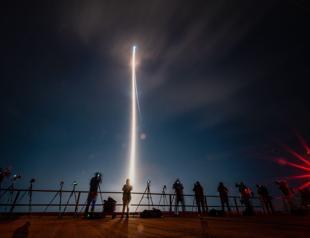 First US lunar lander in five decades blasts off on private mission