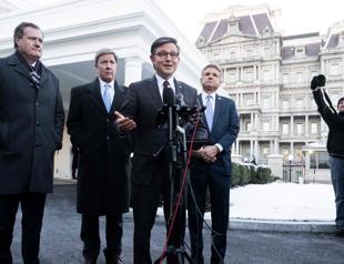 Biden warns Republicans at Ukraine aid talks