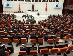 Parliament extends naval mission in Gulf of Aden, Arabian Sea