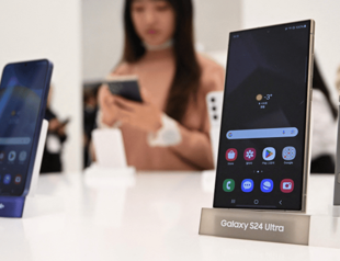 Samsung turns to AI to regain smartphone throne