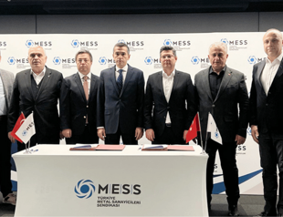 Metalworkers, employers reach deal on pay raise