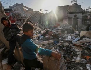 Israel bombs Gaza as disagreements with US simmer