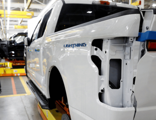 Ford cuts production of F-150 Lightning pickup