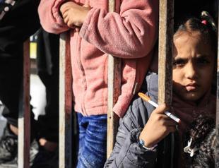 Israeli strikes continue in encircled Gaza city