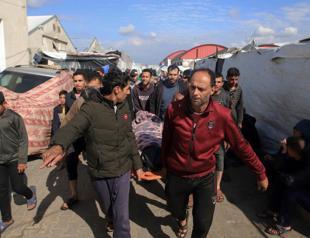 Fighting focuses on Gazas Khan Yunis after deadly shelling hits UN shelter