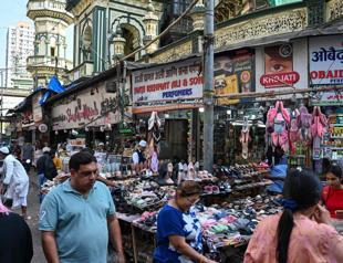 Muslim shopfronts torn down in Mumbai