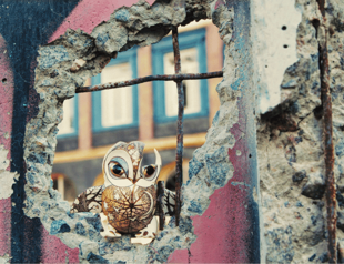 In the Summers, Porcelain War win top prizes at Sundance