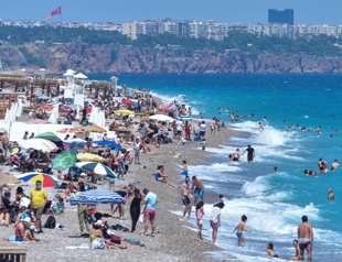Türkiye’s tourism revenues hit $54.3 billion last year