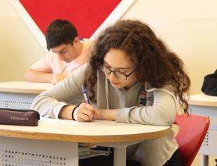 Record number of applicants expected in university exams