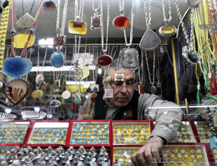 Irans long-lasting love for gemstones