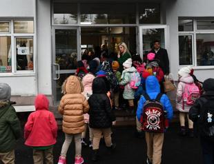 Over 20 mln students return to school as new semester begins